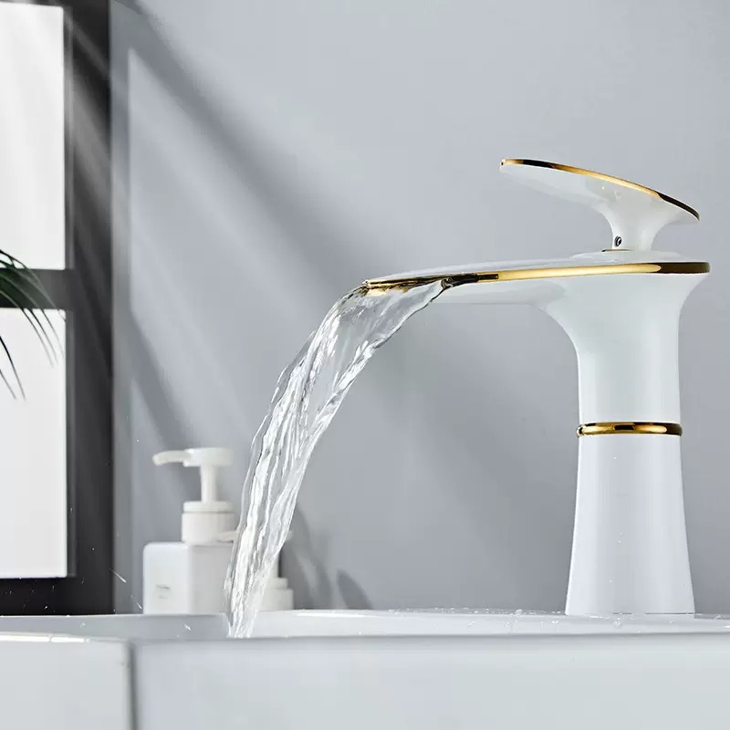 White/Black Gold Waterfall Bas - Home Hardware Bathroom Sinks recension och pris