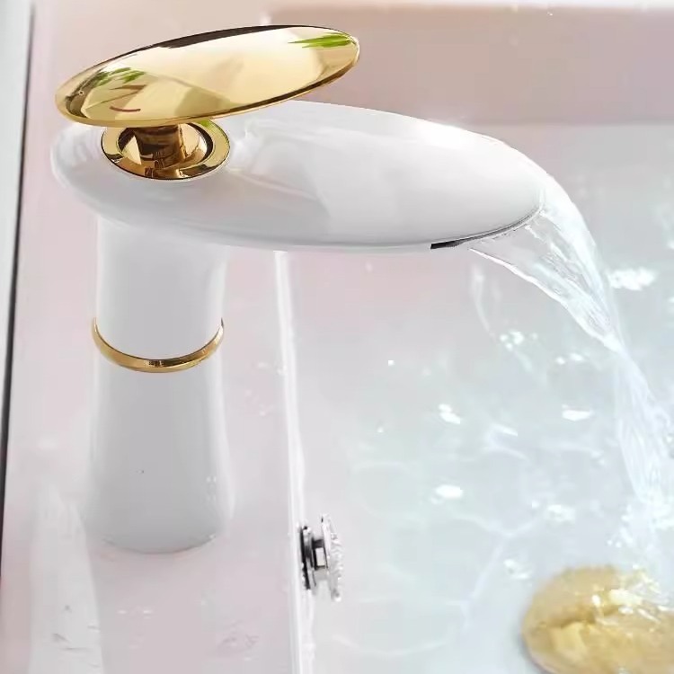 Waterfall Basin Faucet White G - Home Hardware Bathroom Sinks recension och pris